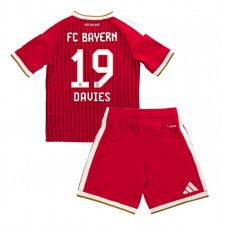 Bayern Munich Alphonso Davies #19 Hemmaställ Barn 2026-27 Korta ärmar (+ Korta byxor)